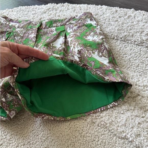 L'AGENCE Vittoria Green Paisley High Waisted Shorts Size 4 - Picture 7 of 14